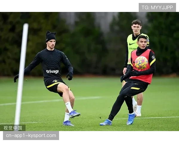 切尔西赛前训练课曝光，新帅重点演练4-1-4-1无锋阵